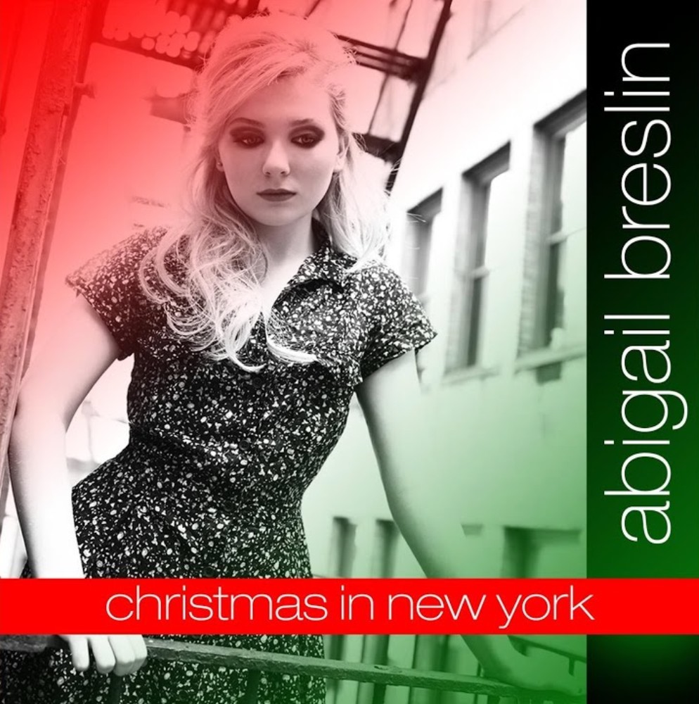 Abigail-breslin_christmas-in-new-york